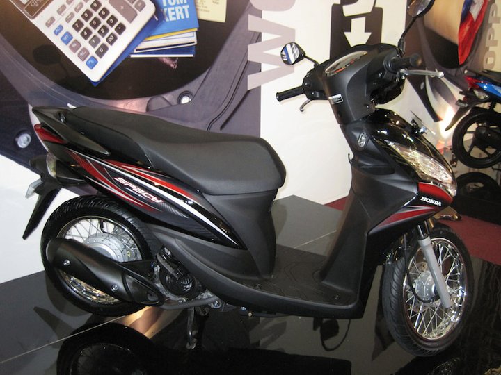 Honda Spacy Helm In Desain Stripping Dan Aho Nya Ga Sedap Dipandang Mercon Motor
